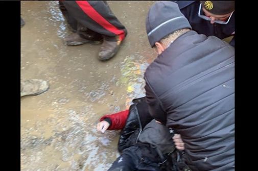 العثور على طفل متوفيا داخل عبارة مياه شمالي القدس-فيديو