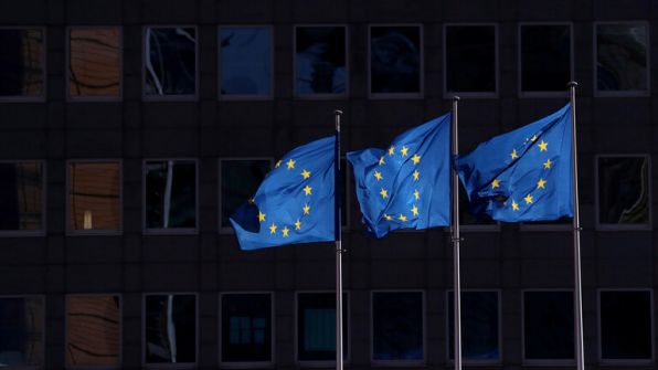 الاتحاد الأوروبي يمدد العقوبات ضد الحكومة السورية لمدة عام