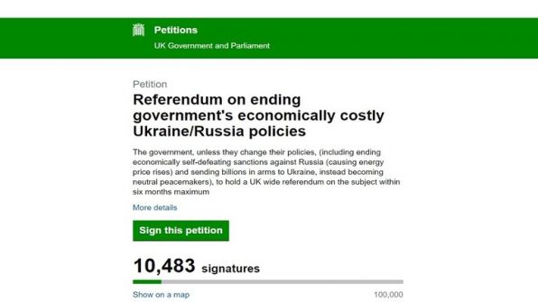 البريطانيون يطالبون باستفتاء لرفع العقوبات عن روسيا ووقف مساعدة أوكرانيا