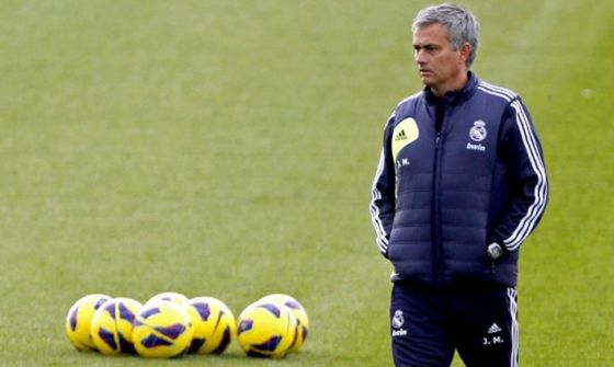 رئيس ريال مدريد السابق يتوقع عودة مورينيو