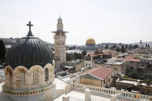 الاحتلال يقرر إبعاد ثلاثة نشطاء من القدس