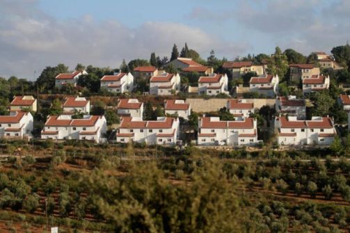 الكنيست تصادق على قانون يصادر أراضي فلسطينية خاصة