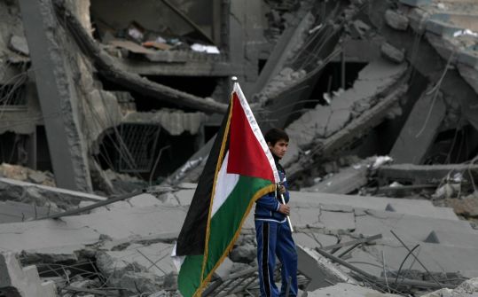 كبار قادة الجيش والشاباك: غزة تنهار بشكل تام و يحذرون من حدوث انفجار لا يمكن السيطرة عليه