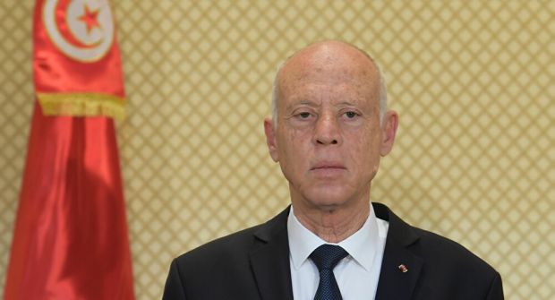 رئيس تونس: 460 شخصا نهبوا أموالا.. و4.8 مليارات دولار سُرقت
