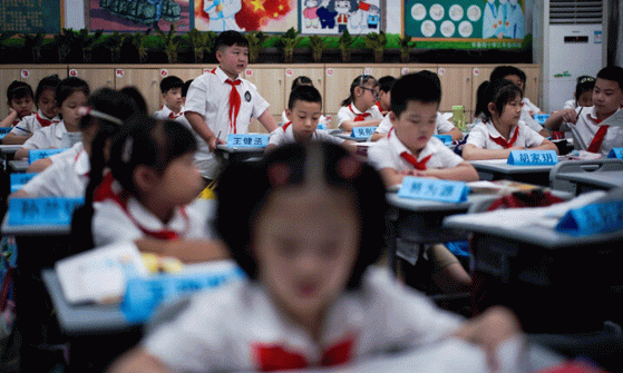 الإعدام لمعلمة قامت بتسميم 25 تلميذا في الصين