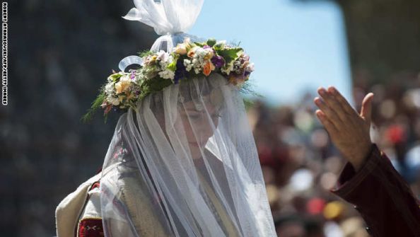 بالصور: هذه هي عادات الأعراس في مقدونيا