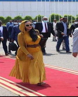 'إيفانكا ترامب' السودانية تتأنق في جوبا
