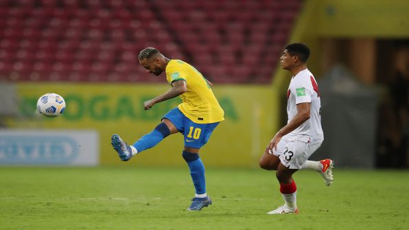 البرازيل تفوز 2-صفر على بيرو في تصفيات المونديال
