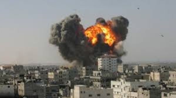 تجدد القصف على غزة وتشيع جثامين 4 شهداء إلى مثواهم الأخير
