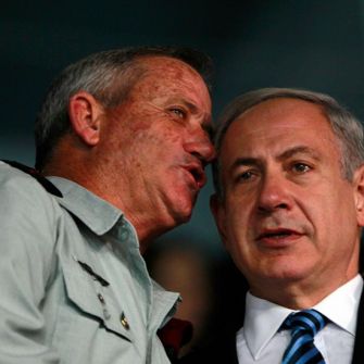 استطلاع : غانتس يزداد قوة وغالبية إسرائيلية غير راضية عن الرد على إطلاق الصواريخ