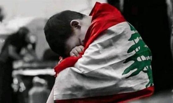من طفل في لبنان لبابا نويل: بدي بابا يشتغل - صورة
