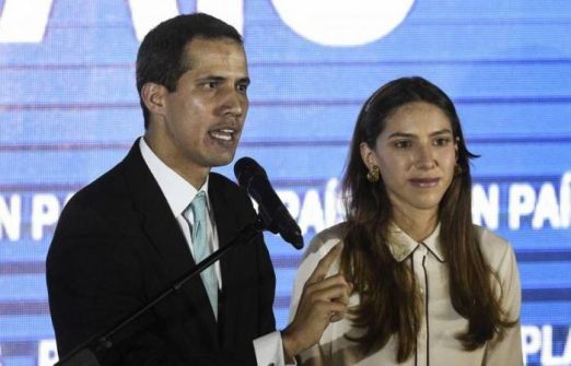 فنزويلا: غوايدو مُستعدٌ للحوار شرط أن يكون خيارُ رحيل مادورو مطروحًا