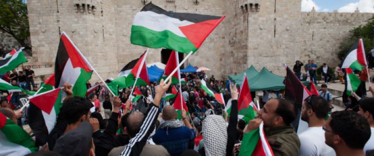 لأول مرة الفلسطينيون يتساوون مع اليهود في العدد.. ومسؤولون: أرقام مفزعة ولن تصبح إسرائيل دولة يهودية!