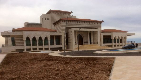  اشتية:قرار من الرئيس بتحويل قصر الضيافة إلى مكتبة وطنية