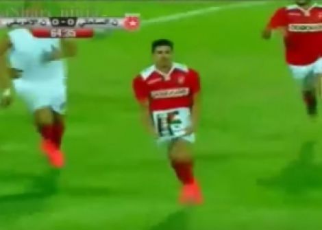 فيديو: لاعب جزائري يهدي هدفه للشهيد 'دوابشة'