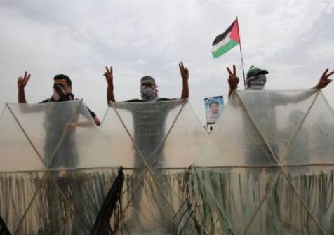 اصابات برصاص الاحتلال والغاز في غزة مع بدء توافد الجماهير الى الحدود