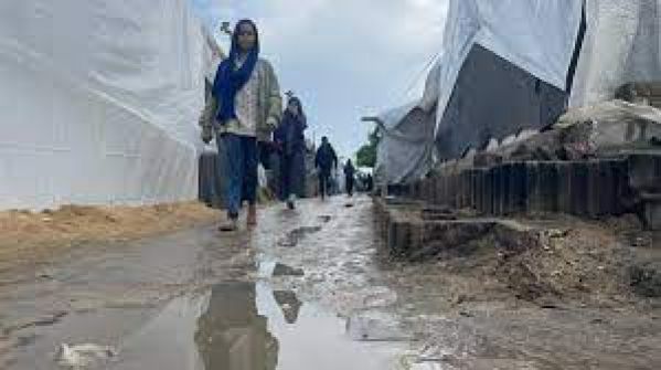 اليوم ‎ 110للحرب: شهداء بالعشرات ومياه الأمطار تقتحم خيام النازحين