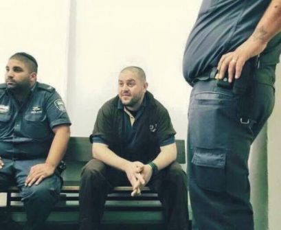 الاحتلال يطرد ضابطا هرب من أمام الشهيد أبو صبيح