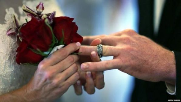 رفع سن الزواج 'خطوة إيجابية لنهوض بالمرأة الفلسطينية'....علم الدين ديب 