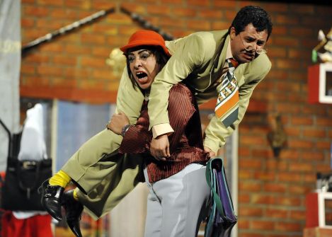 مسرحية الجدبة في جولة مسرحية باوروبا  تشمل دول ألمانيا إيطاليا وفرنسا