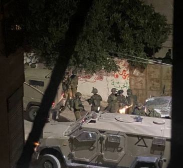 إصابة شاب بالرصاص خلال اقتحام قوات الاحتلال مخيم عسكر